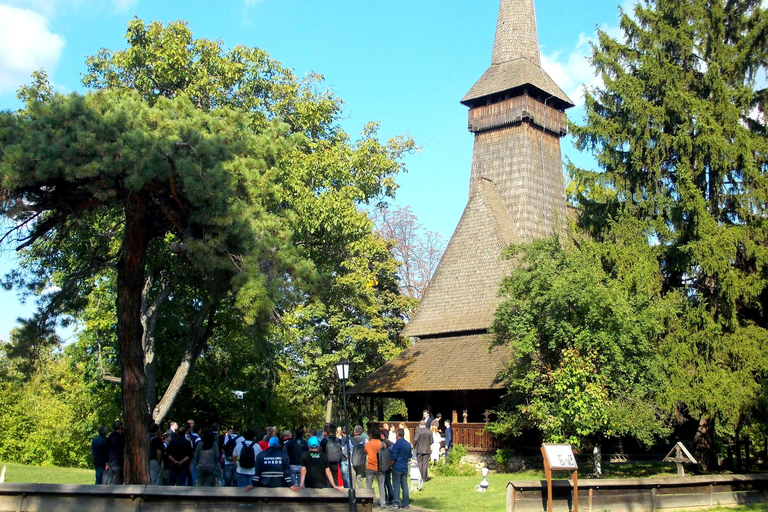 Tradities in Boekarest: Dorp Museum & Wine Tasting