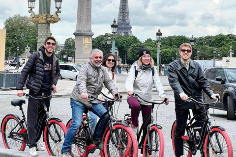 Paris: Guided City Highlights Bike Tour Day Tour