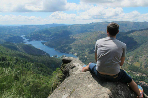 Desde Oporto: Excursión al Parque Peneda-Gerês con AlmuerzoOporto: tour en 4x4 por el parque de Gerês con almuerzo