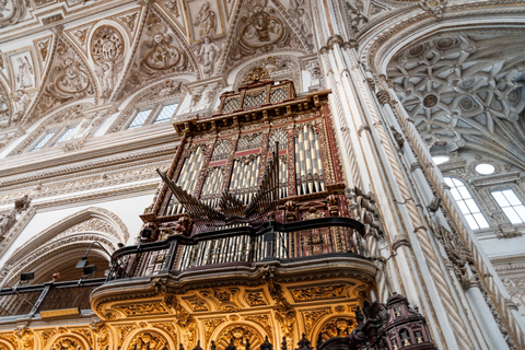 Tour histórico sin colas de la gran Mezquita-CatedralMezquita Catedral de Córdoba: tour histórico en español