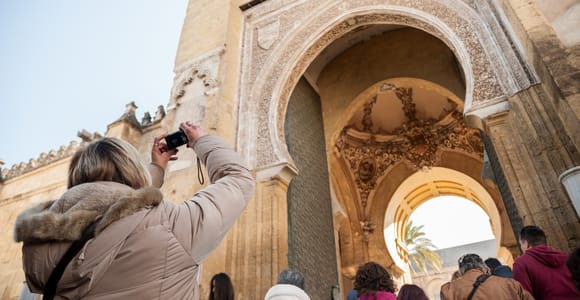 Cordoba: Jewish Quarter and Mosque-Cathedral Guided Tour
