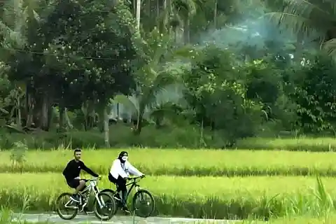 Lombok Bonjeruk Village Biking Tour + City Tour