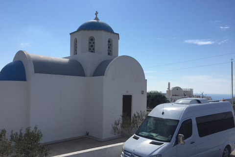 Traslado al aeropuerto de Santorini y terminales de ferries