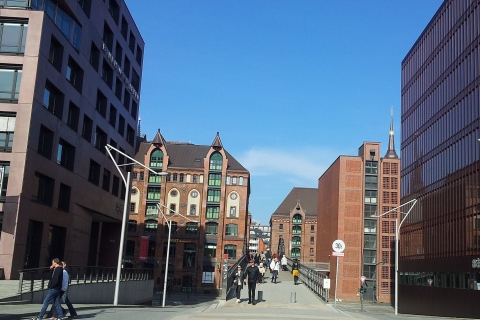 Hambourg: visite guidée de la Speicherstadt et de la HafencityHambourg: visite guidée Speicherstadt et Hafencity en allemand
