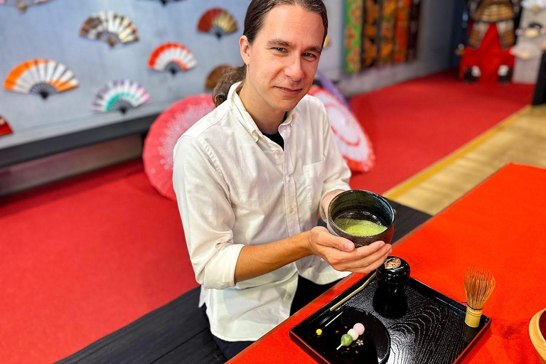 Osaka: Pintura Maki-e e experiência com Matcha