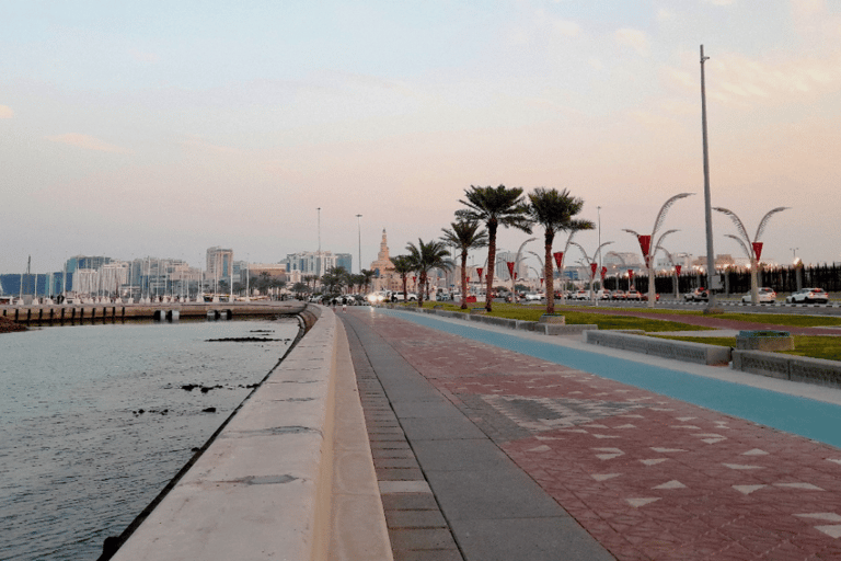 Doha: Souq Waqif Tour with Sealine Horse Riding Experience