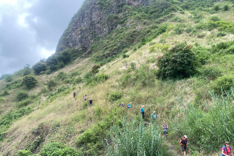 From Praia: Purgueira-Picos Sunrise Hike with Picnic Santiago: From the Beach, a Sunrise Hike to Purgueira-Picos with a Picnic
