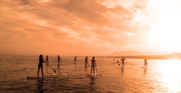 Marbella: Stand-Up Paddle Board bei Sonnenuntergang