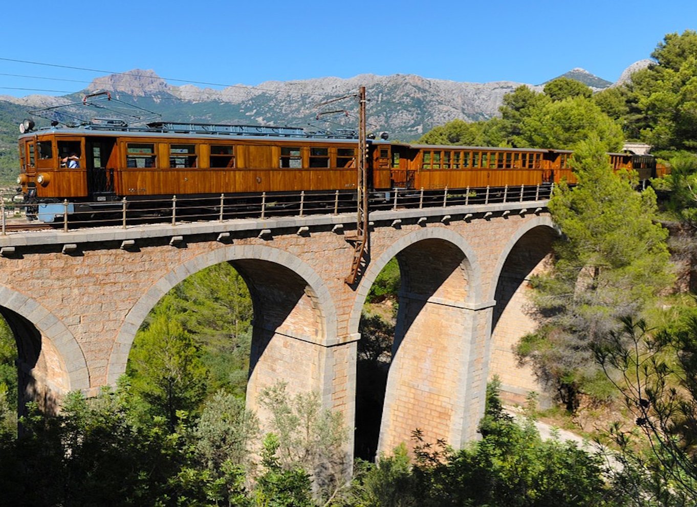 Palma: Tramuntana heldagstur med Sóller-tog og frokost