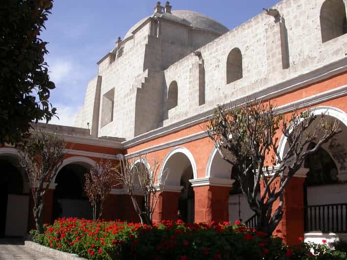 Arequipa Walking Tour and Santa Catalina Monastery
