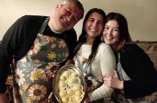 Neapel: Pasta- und Tiramisu-Kochkurs mit Wein