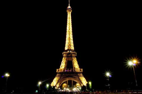 Paris Illuminated Walking Tour in Spanish