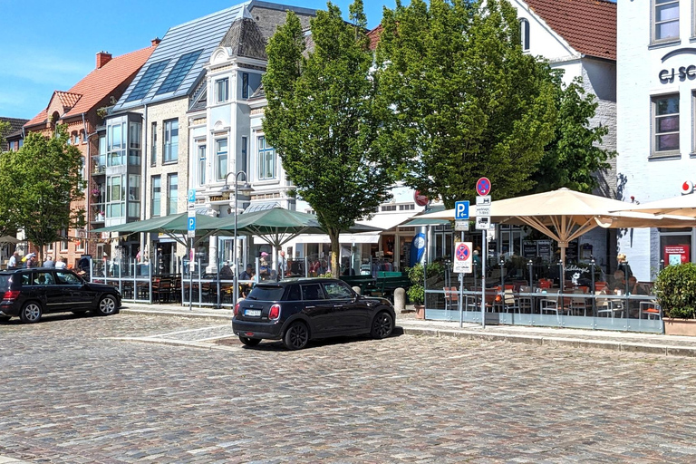 Husum: Romantiska gamla stan och hamnen Guidad tur på egen hand