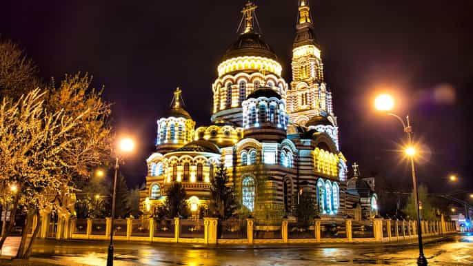kharkiv private guided romantic tour at night