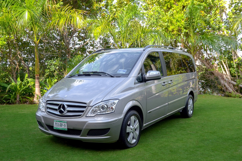 Privé luxe transfer van de luchthaven van Cancun naar de haven van ChiquilaPrivé luxe auto naar de haven van Chiquila in Holbox - enkele reis