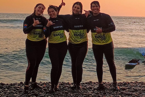 Lima: Surf Lesson at Playa Makaha in Miraflores Lima: Group Surf Lesson at Playa Makaha in Miraflores