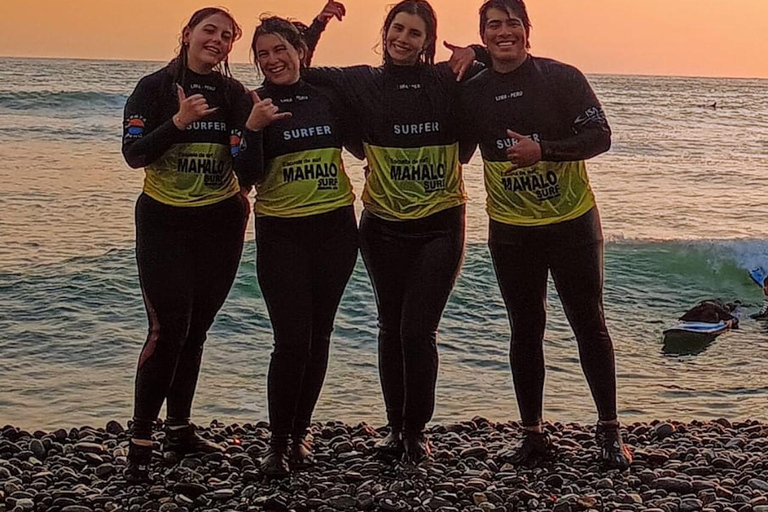 Lima: Surf Lesson at Playa Makaha in Miraflores Lima: Group Surf Lesson at Playa Makaha in Miraflores