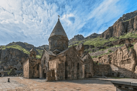 Day Tour Khor Virap, Garni, Geghard, Syphony & Charents Arch