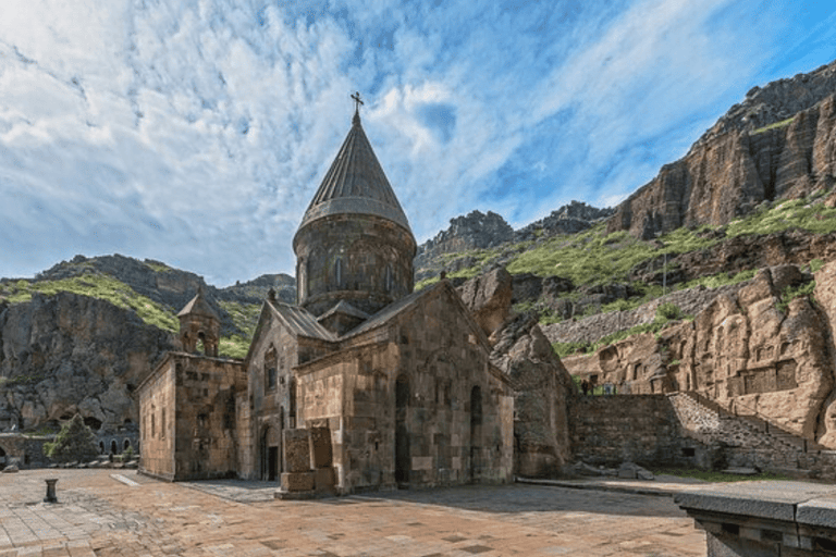 Day Tour Khor Virap, Garni, Geghard, Syphony & Charents Arch