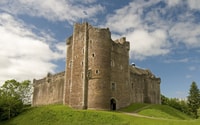 From Edinburgh, Stirling Castle, Kelpies and Loch Lomond - Housity