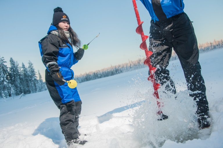 Rovaniemi: Geführtes Eisfischen-Erlebnis