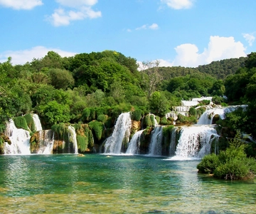 Split/Trogir: Viagem de 1 dia pelo Parque Nacional Krka e barco para Skradin