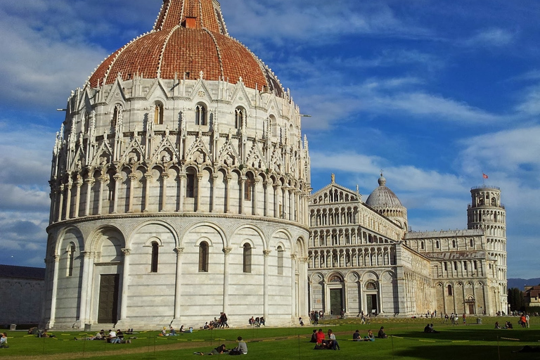 From Livorno Cruise Port: Bus Transfer to Pisa and Lucca Transfer Only