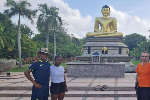 Passeio pela cidade de Colombo de Tuk Tuk