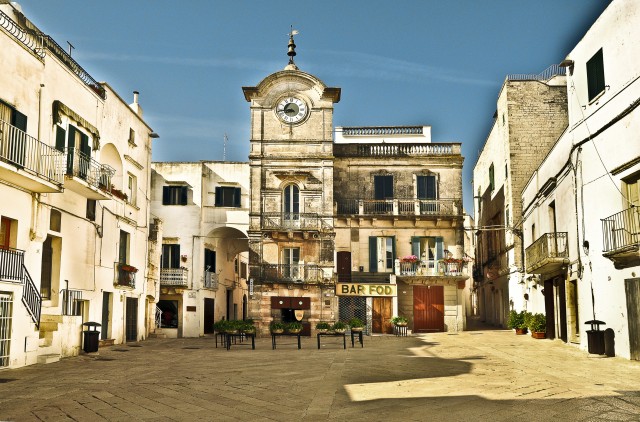 Visit Cisternino 2-Hour Authentic Italian Village Tour in Cisternino, Italia