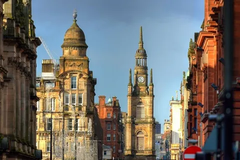 Glasgow: Private Custom Walking Tour with a Local Guide