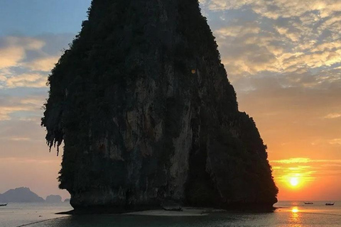 4 Islands Afternoon-Sunset Trip by Luxury Speed Boat Package A: Private Trip (No Hotel Transfer/Lunch)