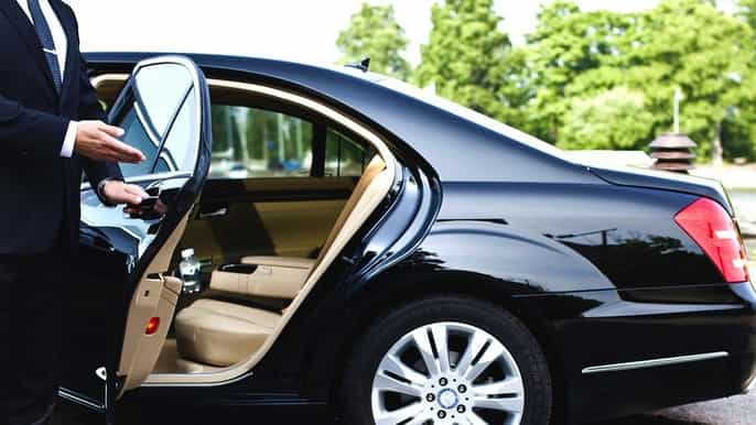 private departure transfer from lviv hotel to lviv airport