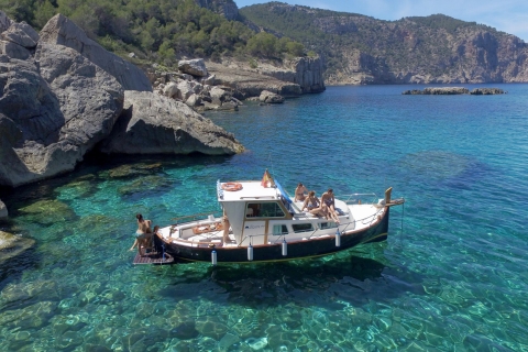 Ibiza: Klasyczny czarter łodzi na cały lub pół dniaIbiza Wypożyczalnia łodzi na pół dnia - San Antonio
