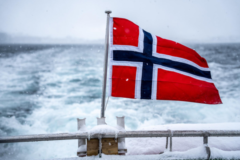 The official Tromsø king crab fish tour