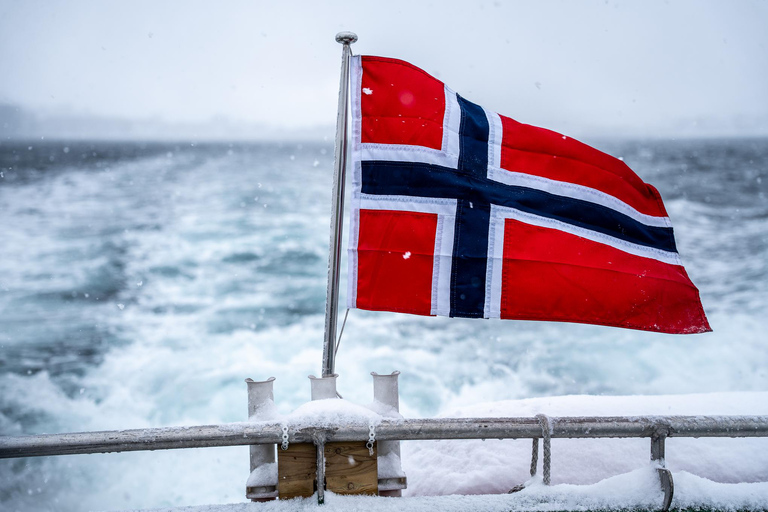 The official Tromsø king crab fish tour