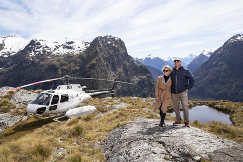 Voo de helicóptero do Milford Sound Explorer