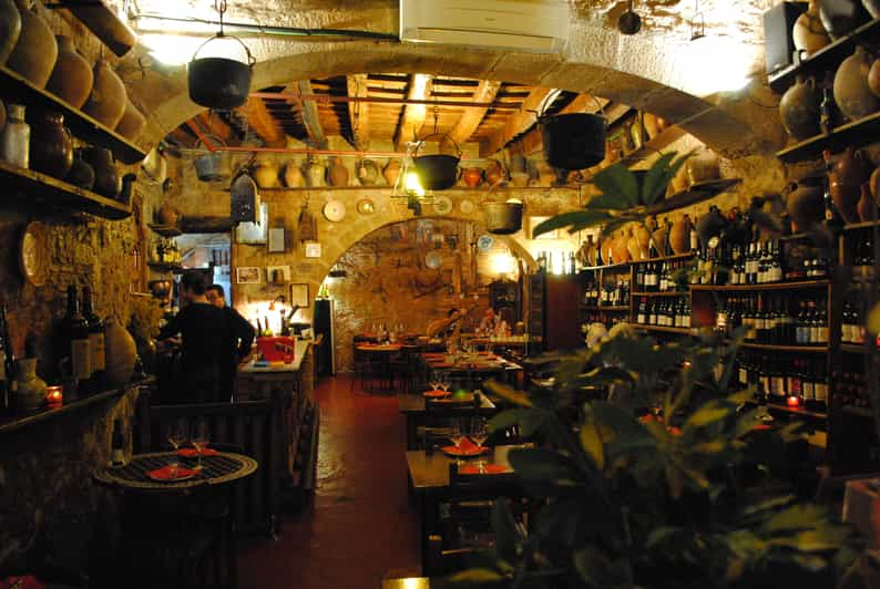 tapas and wine walking tour barcelona