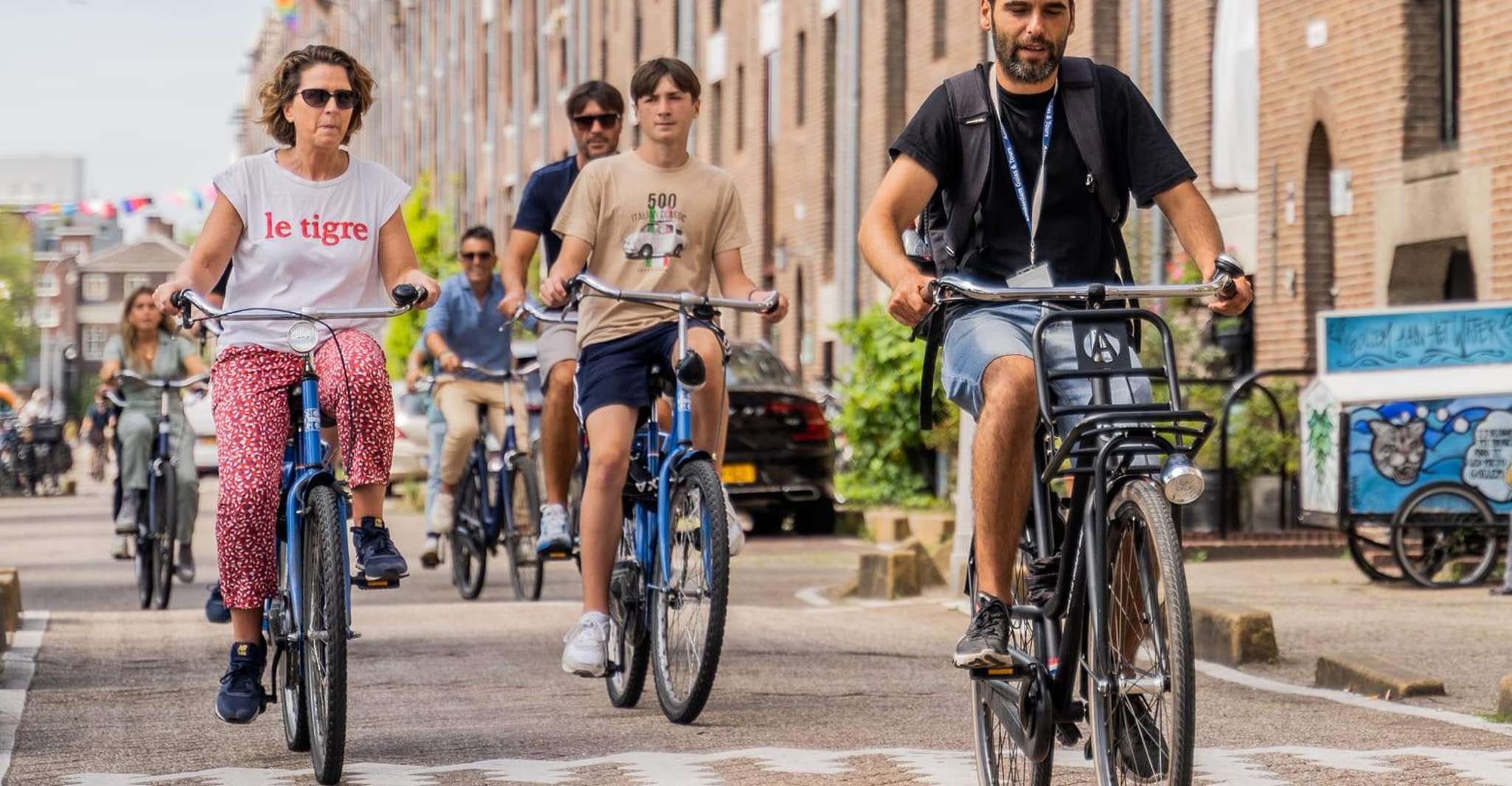 Amsterdam Bike Tour in Small Group + Optional Canal Cruise