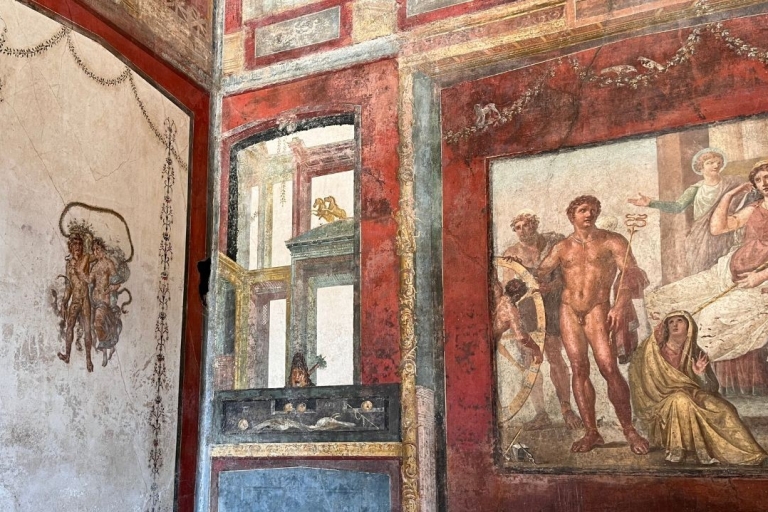 Discover Pompeii and Naples by High-Speed Train From Rome