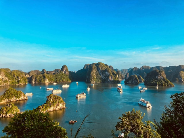 Hanoi: Full-Day Ha Long Bay Cruise/Titop island & Luon Cave