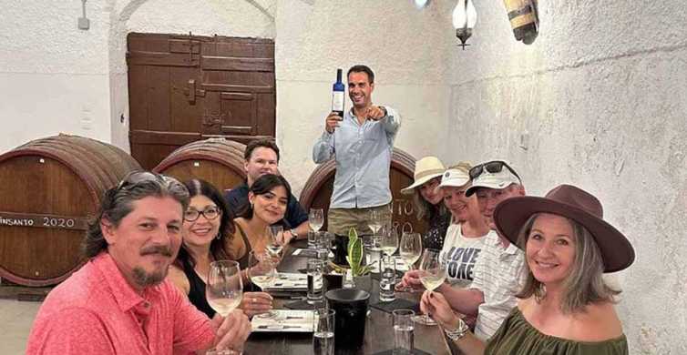 Santorini: Avventura enologica in 3 cantine e 12 degustazioni di vino