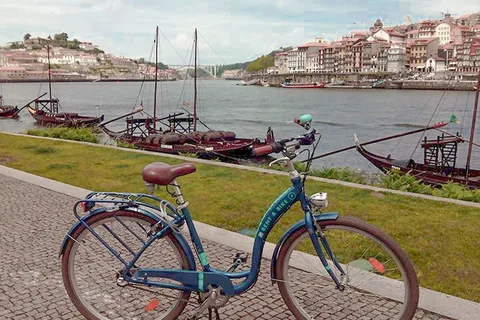Porto: Self-Guided Bike and Boat Tour with Port Wine Tasting