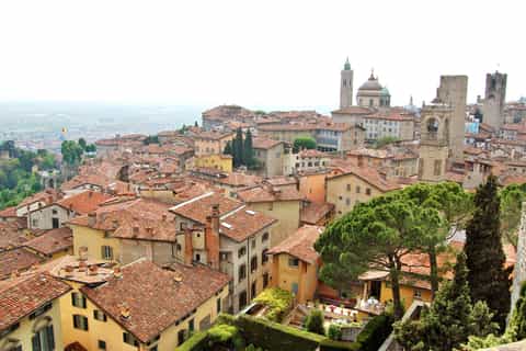 Bergamo: Private Upper Town Walking Tour w/ a Guide