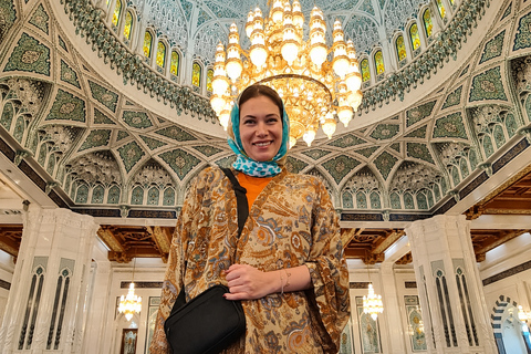 Muscat: City Highlights Tour with Grand Mosque & Souq Shared
