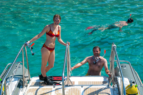 Hurghada: Excursão de mergulho com golfinhos e recifes de coral com almoçoPasseio de barco para observação de golfinhos com snorkeling e almoço