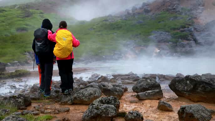 from reykjavík hot spring hiking tour in reykjadalur valley