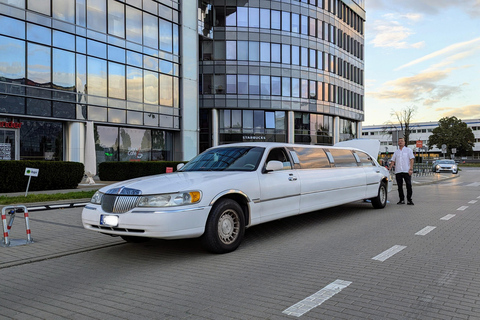 GDANSK: Limousine Club Tour - Clubbing com ingressoGDANSK: Discoteca com a Limusina Streched - 4 horas