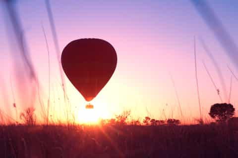 Alice Springs: Early Morning Hot Air Balloon Flight