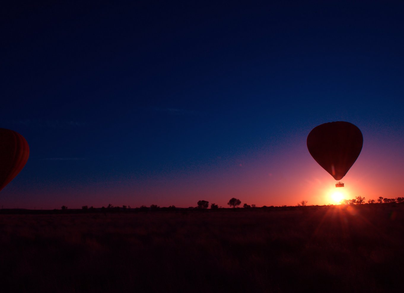 Alice Springs: Varmluftsballonflyvning tidligt om morgenen