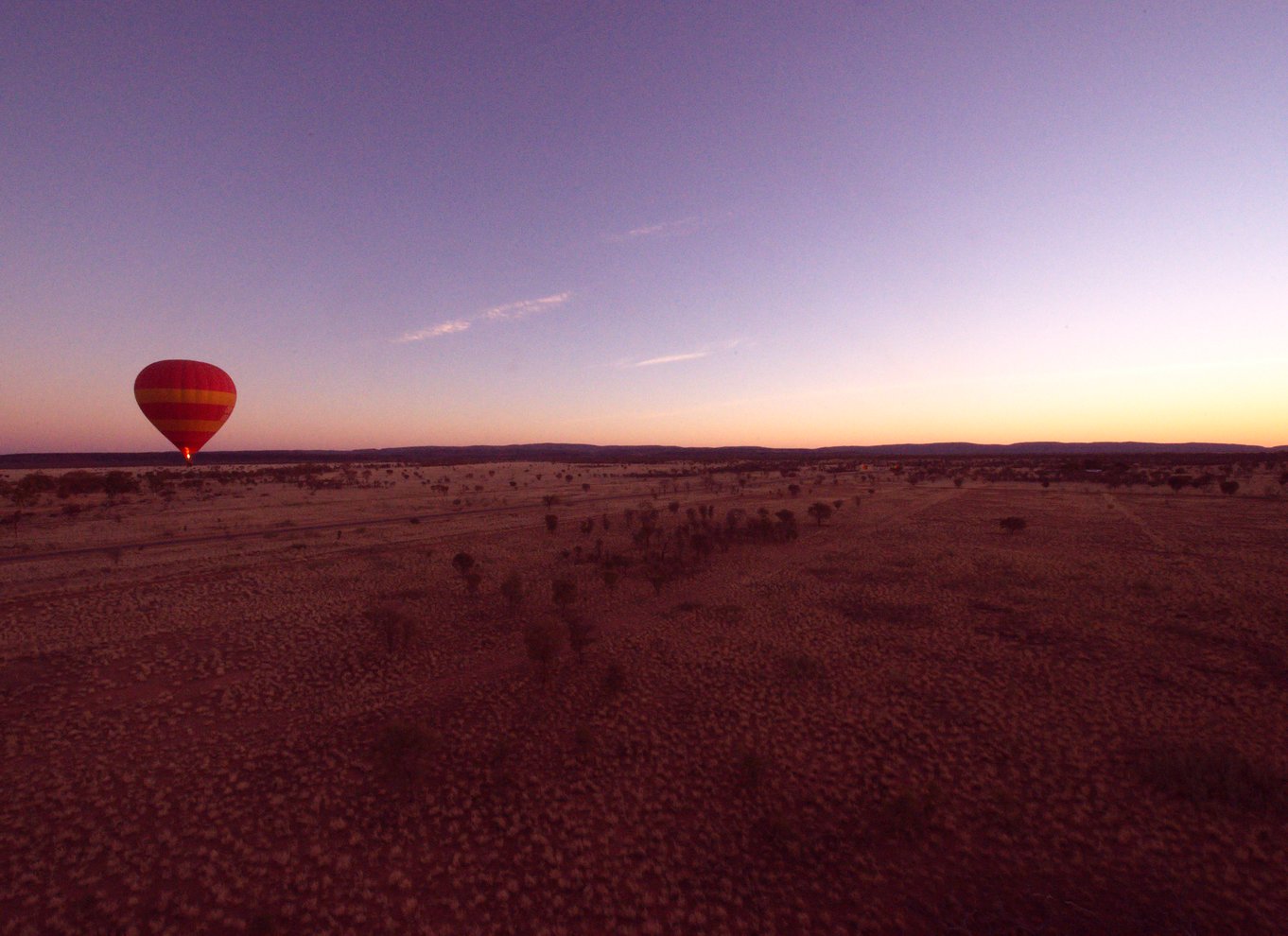 Alice Springs: Varmluftsballonflyvning tidligt om morgenen